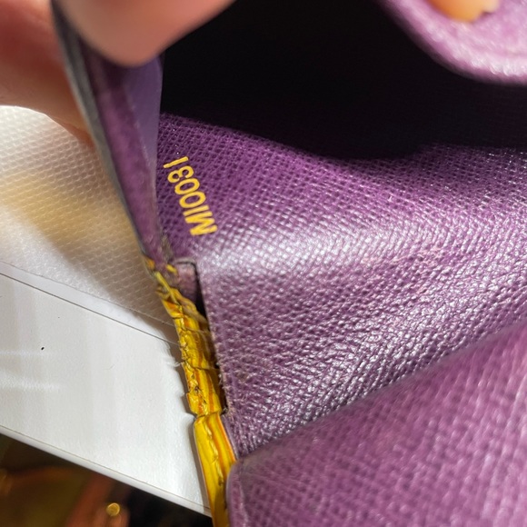 Louis Vuitton Epi Leather Porte Billes Compact Wallet - Picture 13 of 14